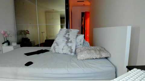 dulceys @ chaturbate on 20251109