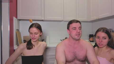 ihavepaws33 @ chaturbate on 20251109