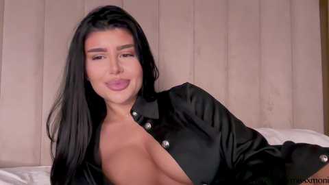 moniqueeass @ chaturbate on 20251110