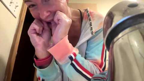 sunnbabe92485 @ chaturbate on 20251110