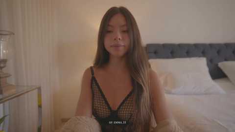 emma_lu1 @ chaturbate on 20251111