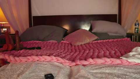 katyerave @ chaturbate on 20251111