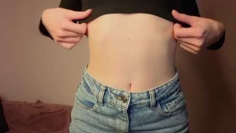 gwenkevwitch @ chaturbate on 20251112