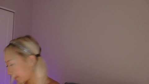 vivianwinters @ chaturbate on 20251112