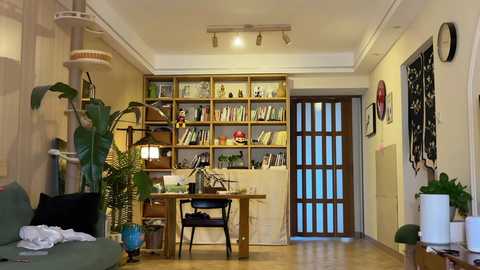 yuanlili @ chaturbate on 20251112