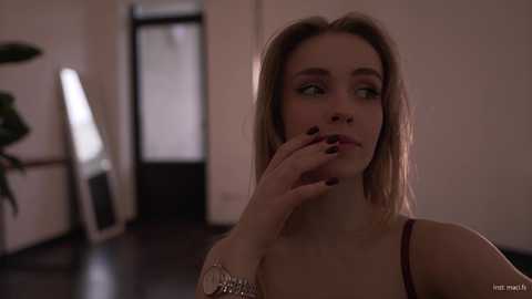 alissa_wxw @ chaturbate on 20251113