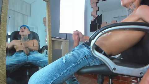 darwin_ggh @ chaturbate on 20251113