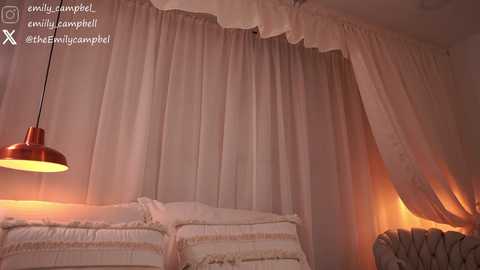 emiilycampbell @ chaturbate on 20251113