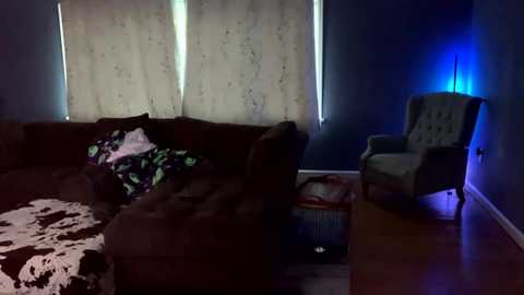 intothewoodswego @ chaturbate on 20251113