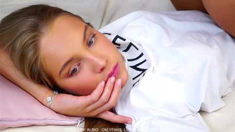 lipswithsmileonthem @ chaturbate on 20251113