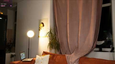 t_tragedienne @ chaturbate on 20251113