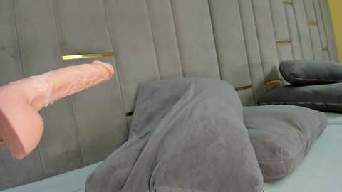 evalims @ chaturbate on 20251114