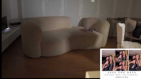 honeyco57 @ chaturbate on 20251114