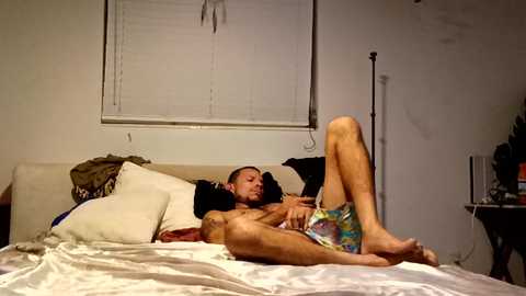 colorcanela3 @ chaturbate on 20251115