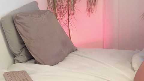 polynessia @ chaturbate on 20251115