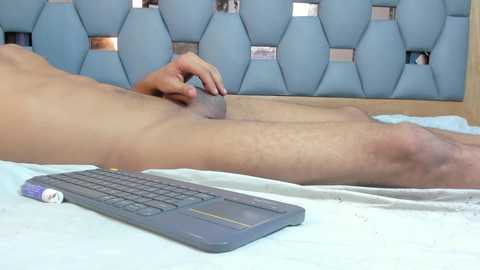 yayi_derek @ chaturbate on 20251115