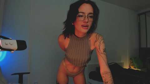 2b_ @ chaturbate on 20251117