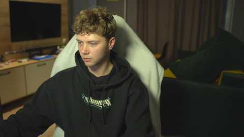 _sopranos_ @ chaturbate on 20251117