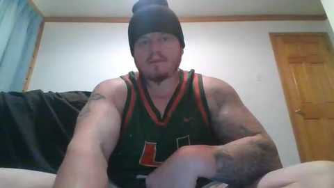 mrthick954 @ chaturbate on 20251117