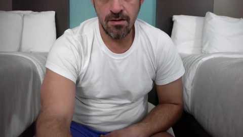 strangeratnight87 @ chaturbate on 20251117