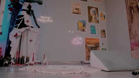 careful_i_bite @ chaturbate on 20251118