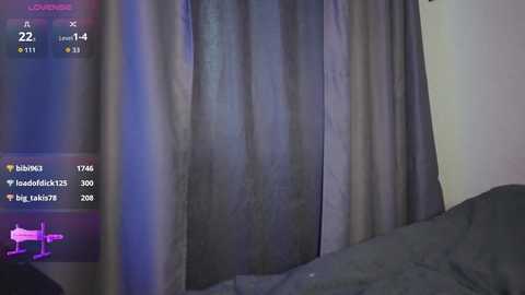 emmy_m00n @ chaturbate on 20251118