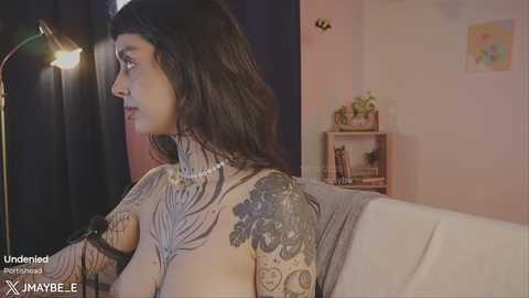 janne_maybe @ chaturbate on 20251118