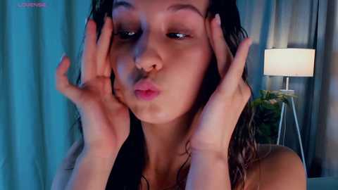 tessiekhanponaphan @ chaturbate on 20251118