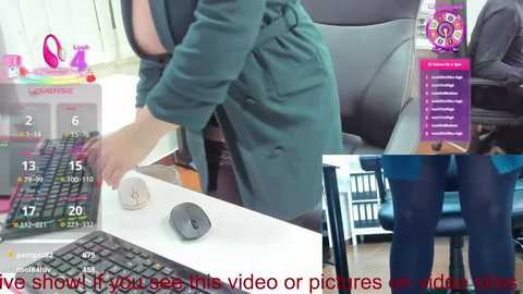 milf_viktoria @ chaturbate on 20251119