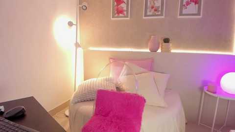 roxannegomez_ @ chaturbate on 20251119