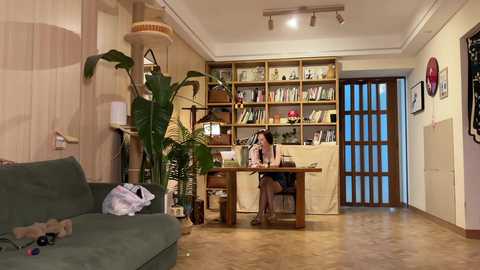 yuanlili @ chaturbate on 20251119