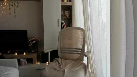 bestgirl_ofthe_neighborhood @ chaturbate on 20251120