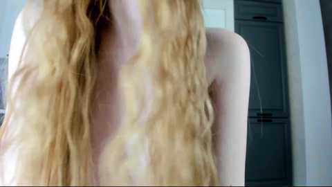 mollydo11 @ chaturbate on 20251120