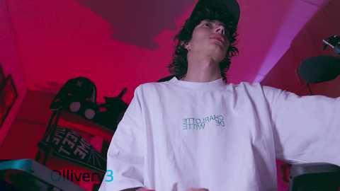 olliver___y @ chaturbate on 20251120