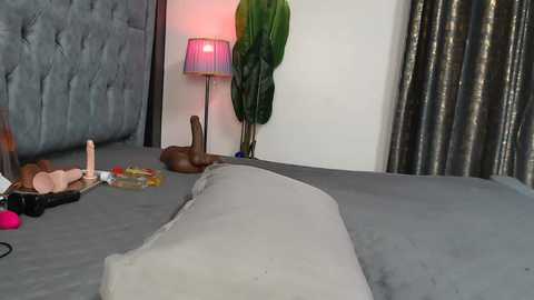 sexy_larisa @ chaturbate on 20251120