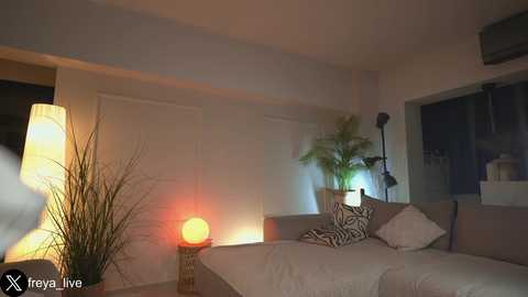 freya_ @ chaturbate on 20251121