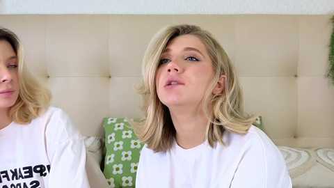 pinkadele @ chaturbate on 20251121