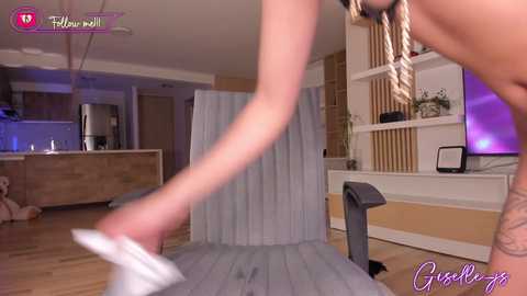 giselle_js @ chaturbate on 20251122