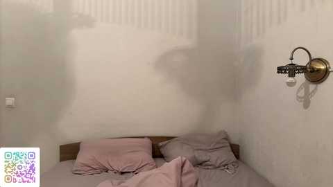 chloe_show @ chaturbate on 20251123