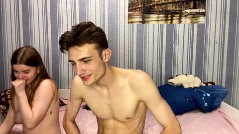 emiliacouple @ chaturbate on 20251123