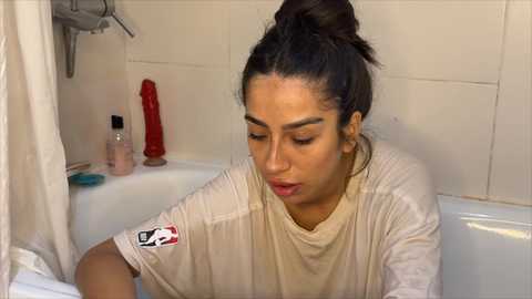 julia_mendes @ chaturbate on 20251123