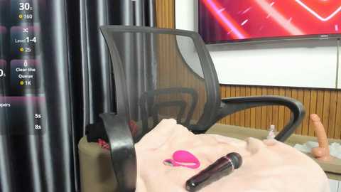 little_yena @ chaturbate on 20251123