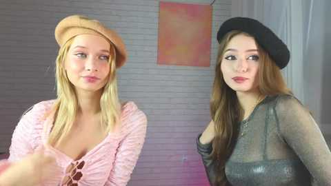 strawberryglow @ chaturbate on 20251123