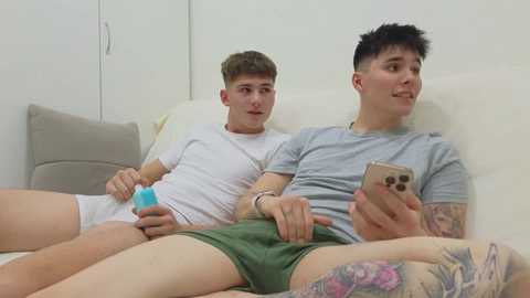 reeves_bae @ chaturbate on 20251124