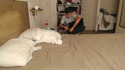 aladino_ms @ chaturbate on 20251125