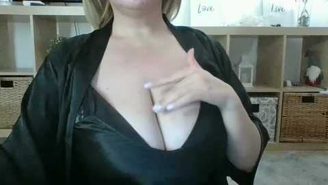 danahotmilf @ chaturbate on 20251125