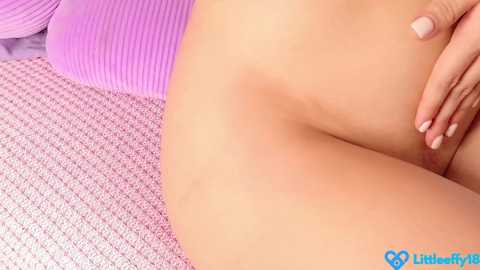 little_effy18_ @ chaturbate on 20251125