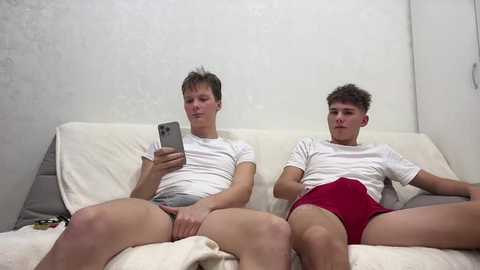 reeves_bae @ chaturbate on 20251125