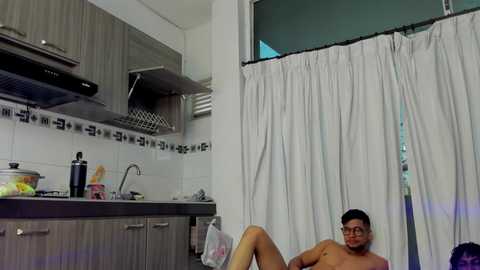 tau_montes @ chaturbate on 20251125
