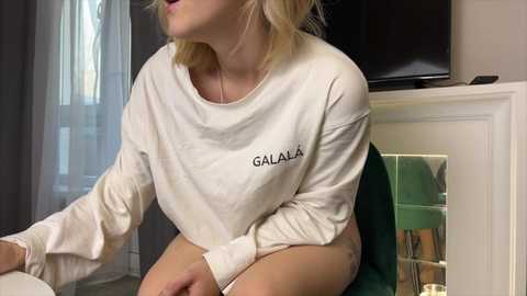 adele_nick2202 @ chaturbate on 20251127